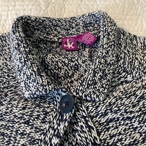 JK girls medium navy and white sweater *Cute!